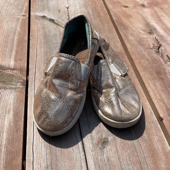 Toms Toddler shoes - Picture 1 of 4